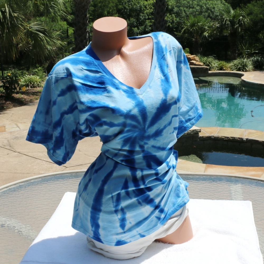 22/24 3X Plus Boho Hand Dyed Dk Blue Tie Dye Top
